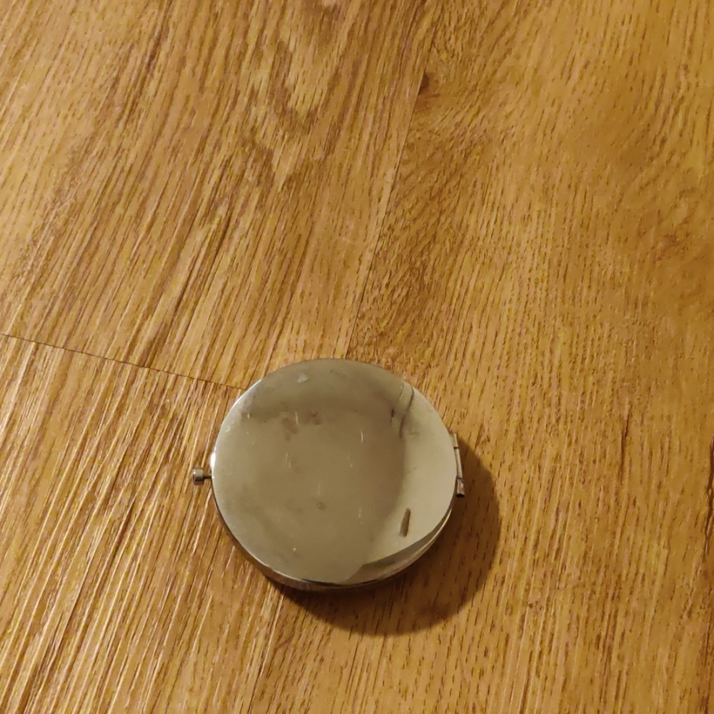 Pocket mirror - Picture 3 of 3